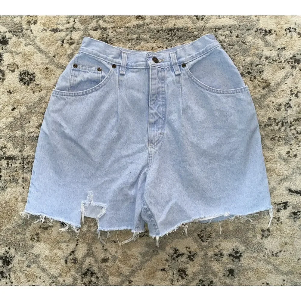 Vintage Lee 90’s Women’s Light-washed High-waisted Denim Jean Shorts 10 Petite